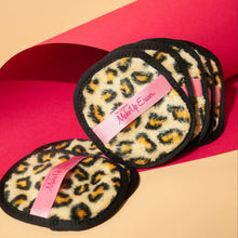 Load image into Gallery viewer, Leopard 7-Day Set of MakeUp Erasers
